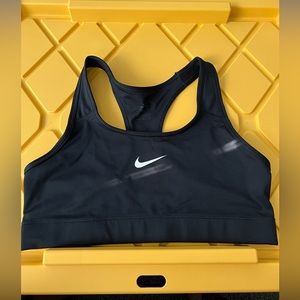 Nike sports bra , never worn